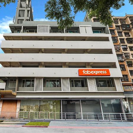 Fabexpress Liwa International Andheri East Hotell Mumbai Exteriör bild