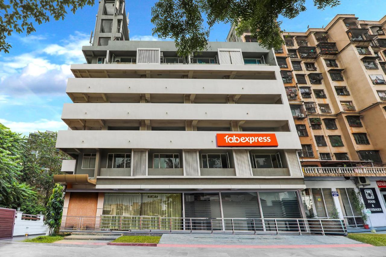 Fabexpress Liwa International Andheri East Hotell Mumbai Exteriör bild